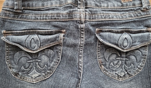 Bubblegum Women's Stretch Mid Rise Denim Size 4 - Picture 14 of 15